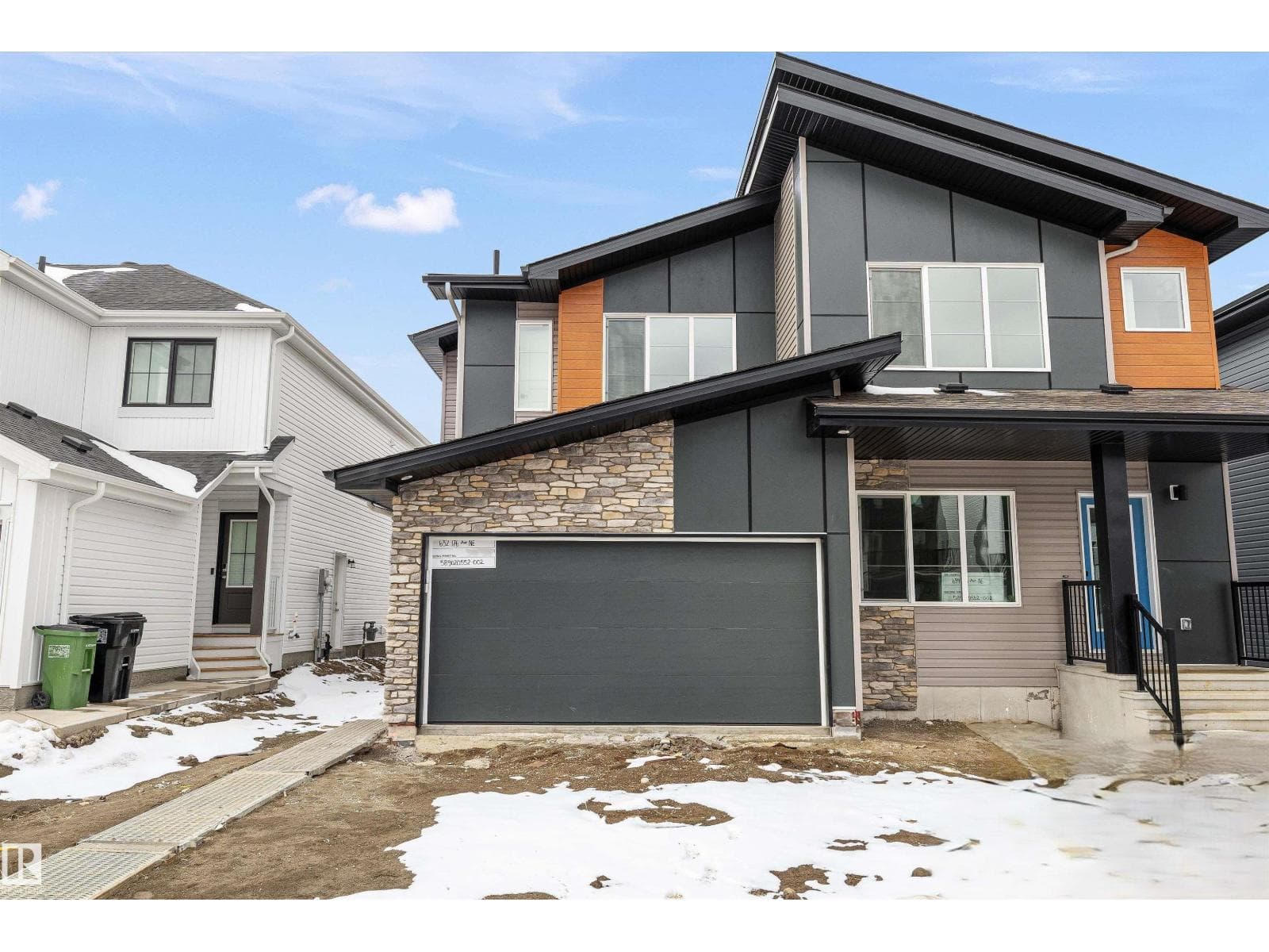 3 bed 3 bath single family at 632 176 AV NE — $466,600