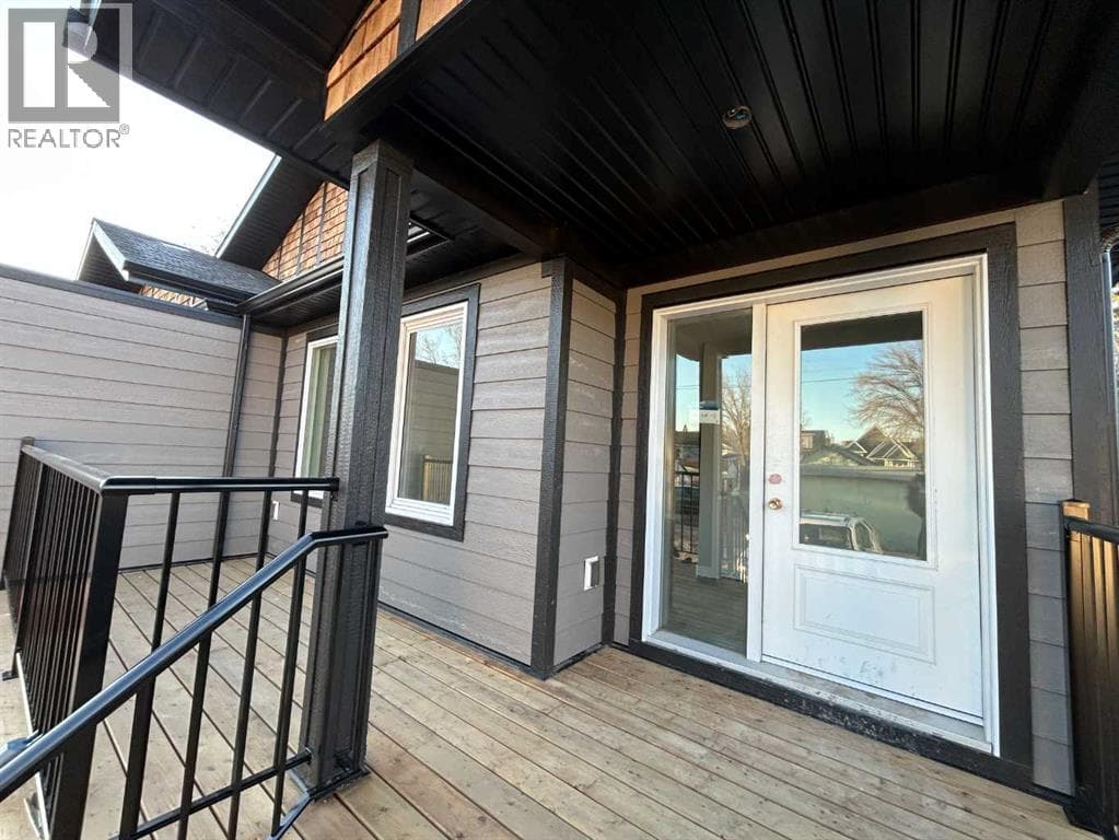 4, 969 2 Street SE photo 3