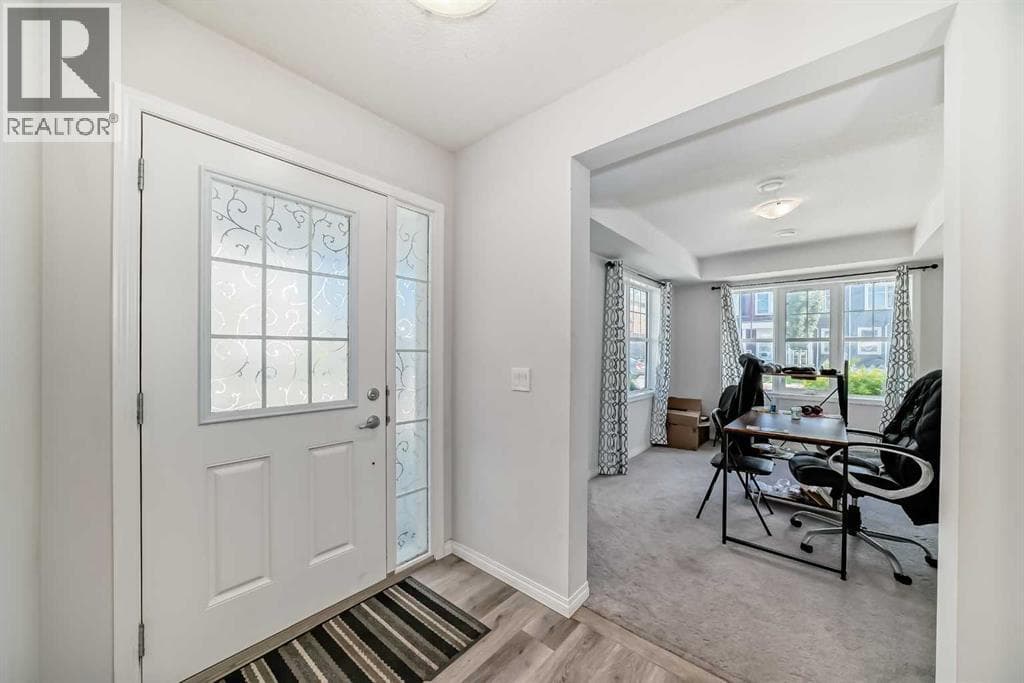 81 Cityscape Row NE photo 4