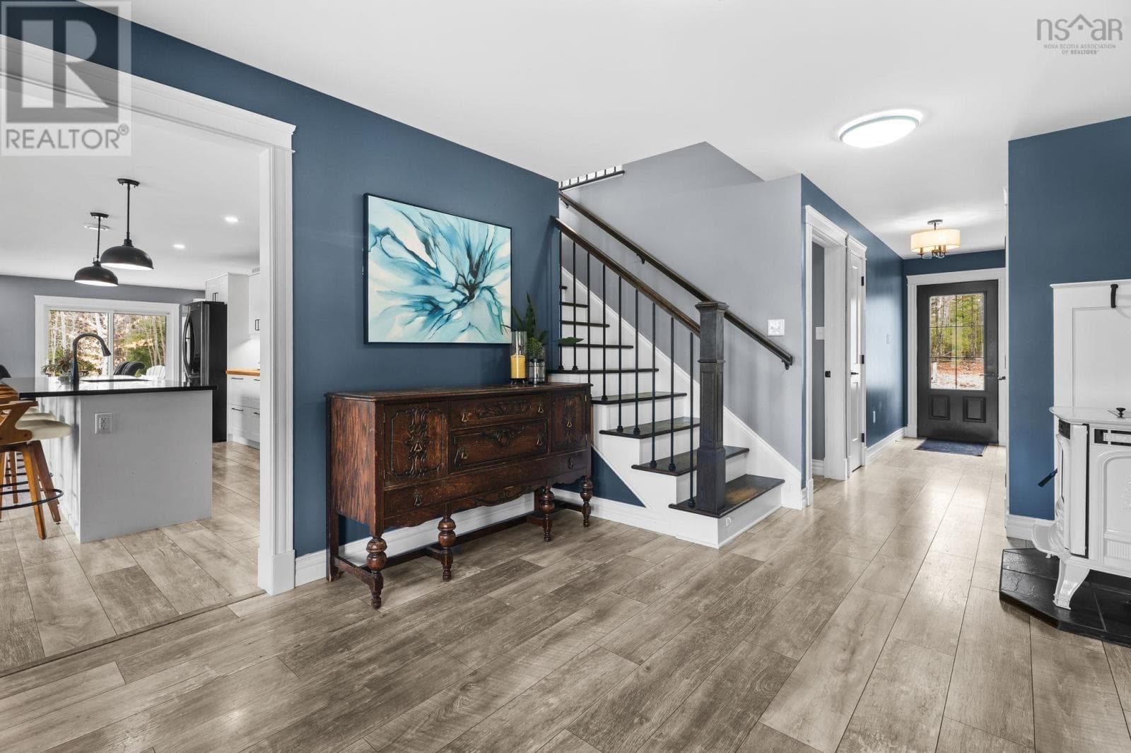 561 Hall Road photo 4