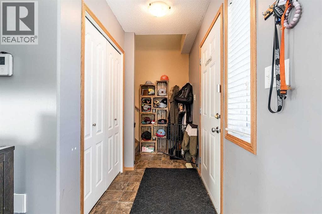 1, 115 3 Street NE photo 5