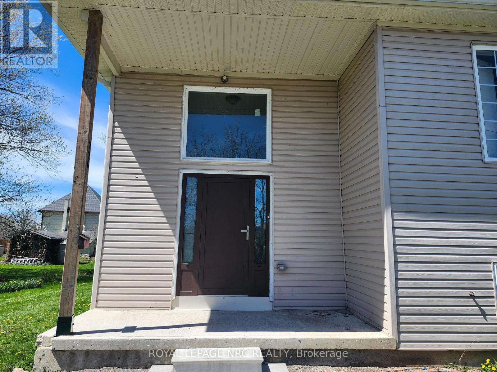 220 PORT COLBORNE DRIVE photo 3