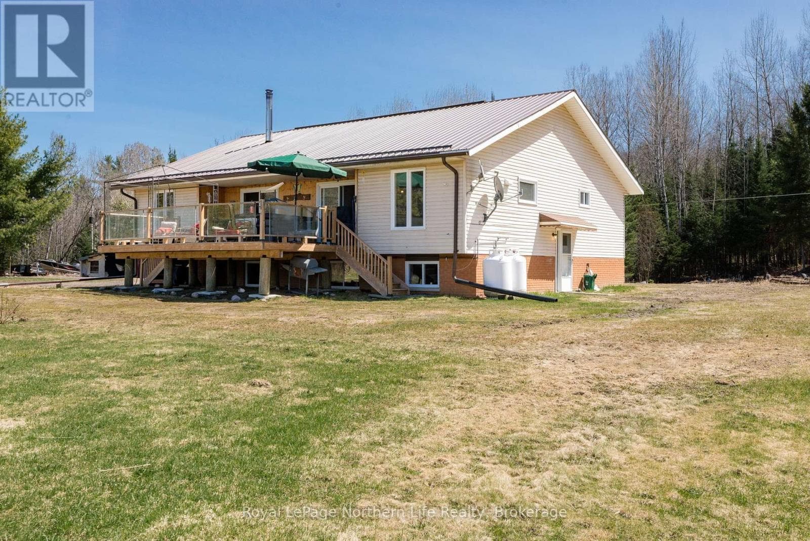 121 BENNETT ROAD photo 2