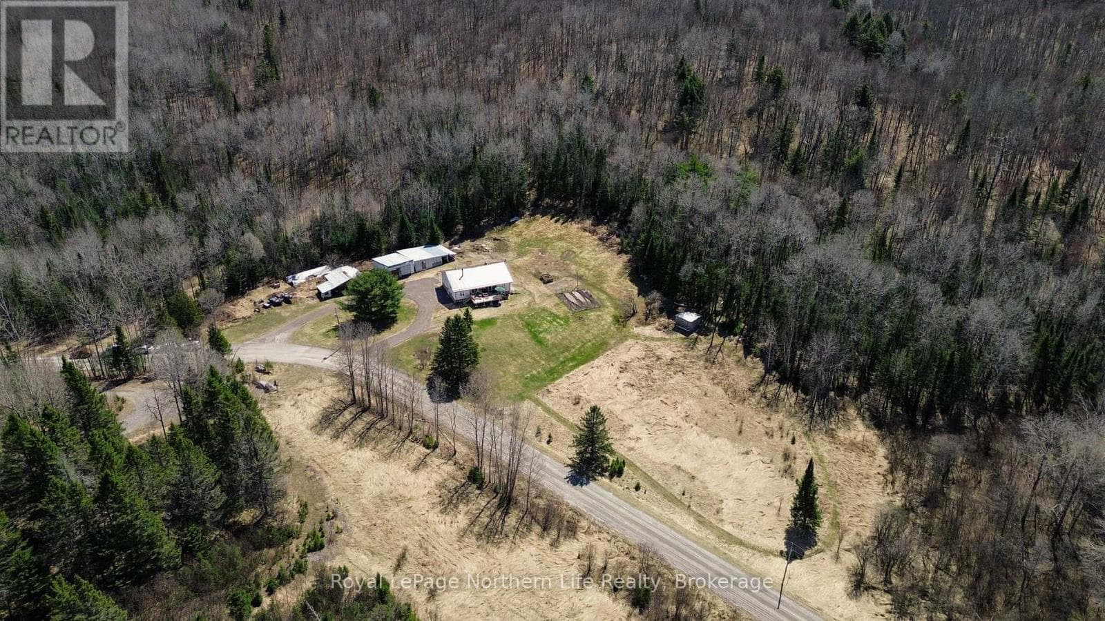 121 BENNETT ROAD photo 3