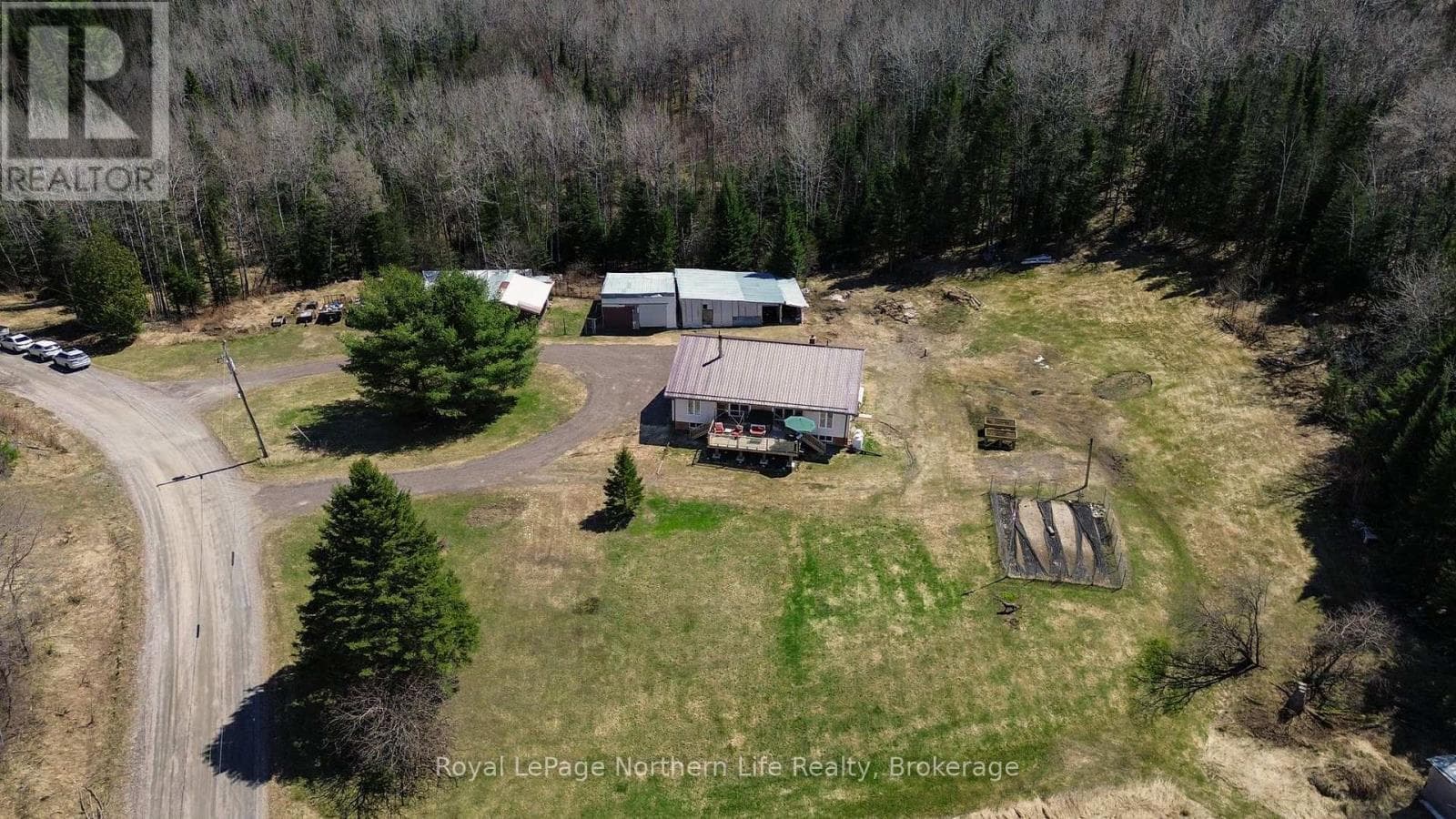 121 BENNETT ROAD photo 4
