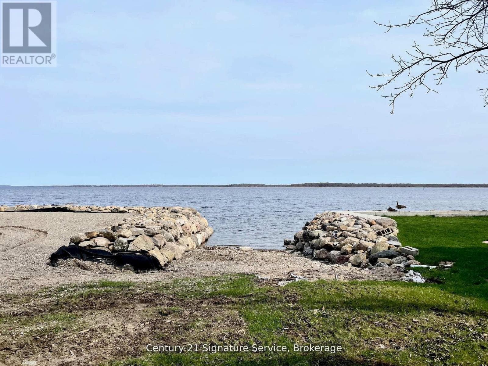 257 ROBINS POINT ROAD photo 5