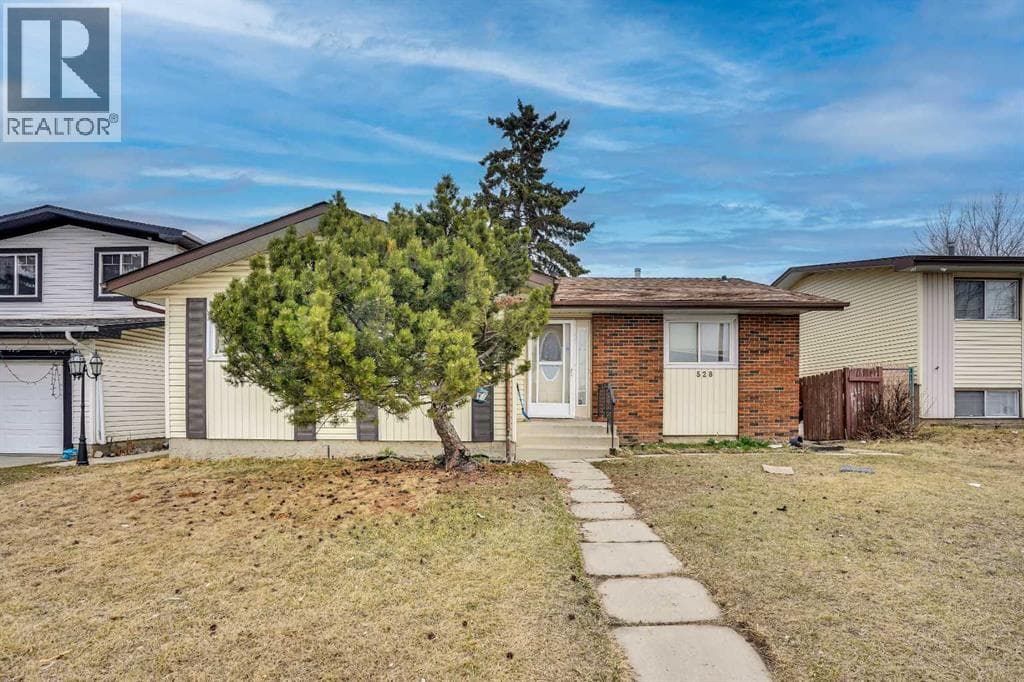 5 bed 3 bath single family at 528 Whiteridge Way NE — $609,000