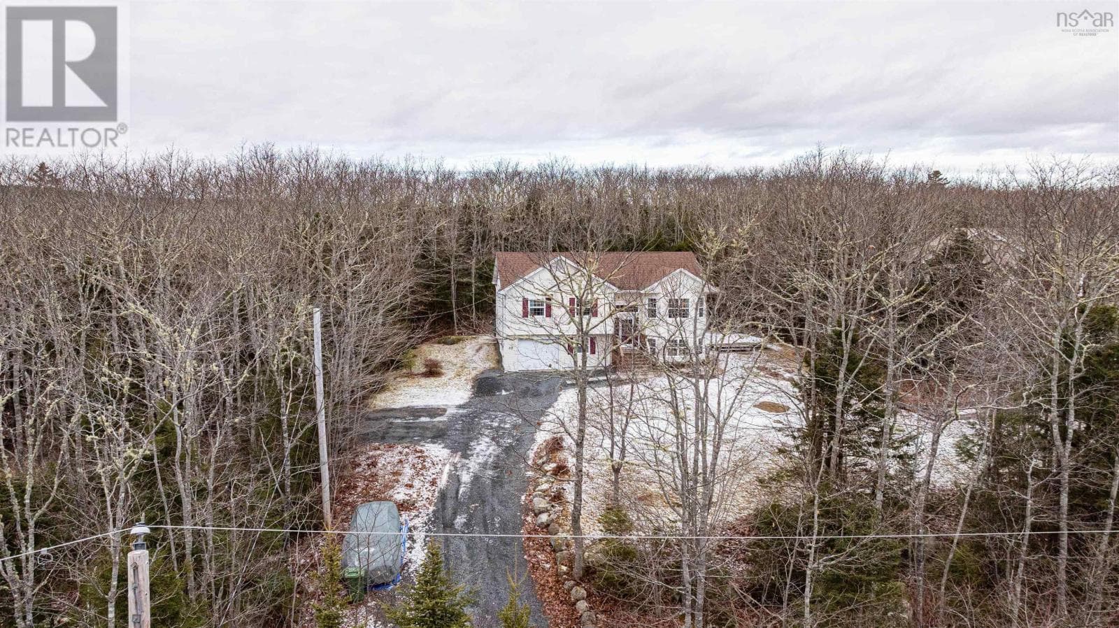 89 Clearwood Court photo 2