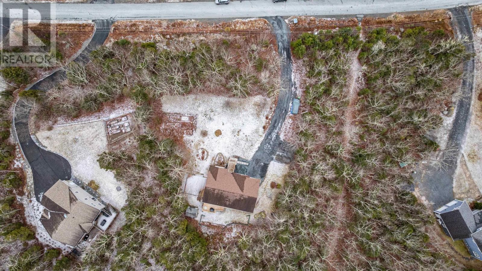 89 Clearwood Court photo 3