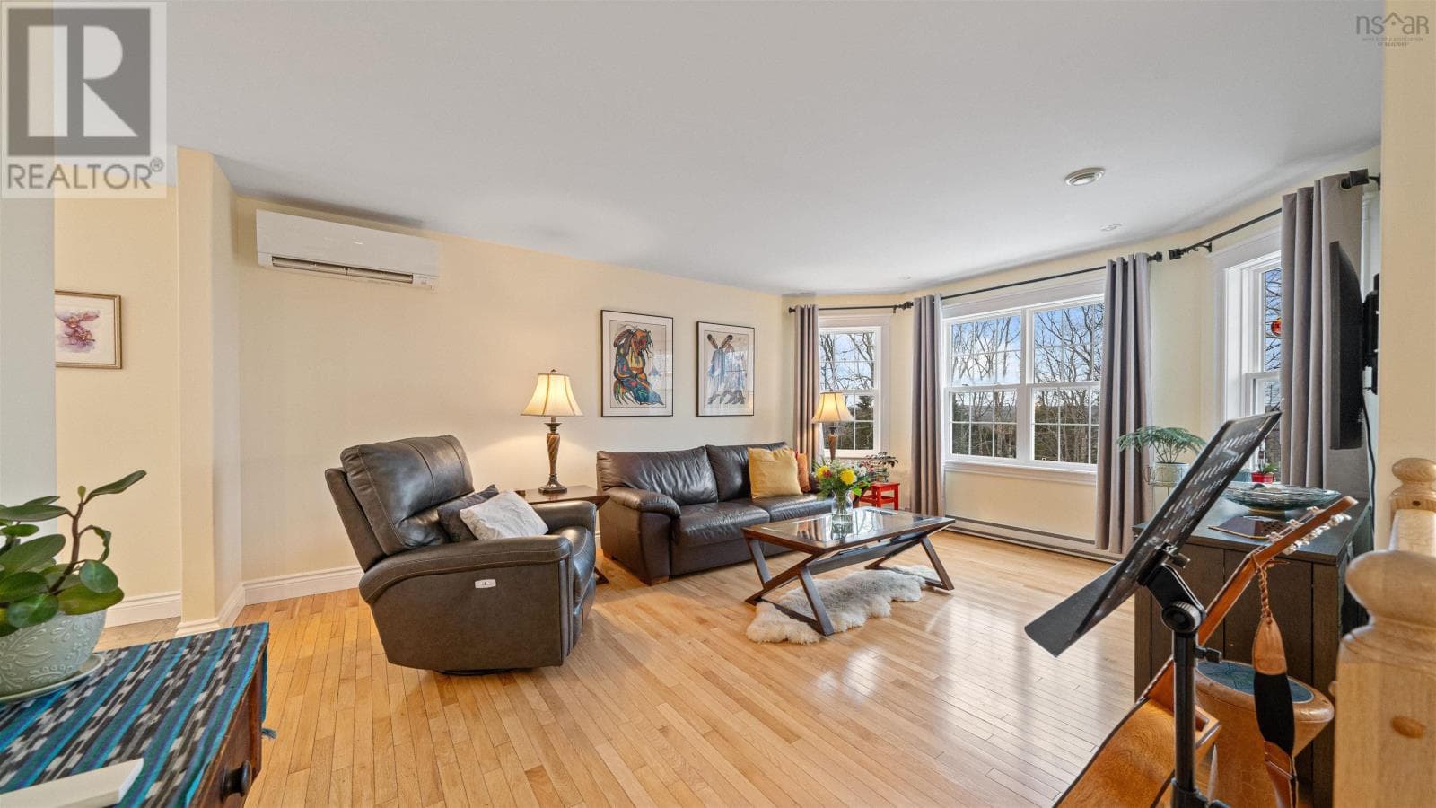 89 Clearwood Court photo 5