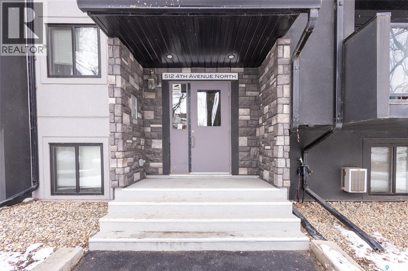 1 bed 1 bath single family at 307 512 4th AVENUE N — $129,900