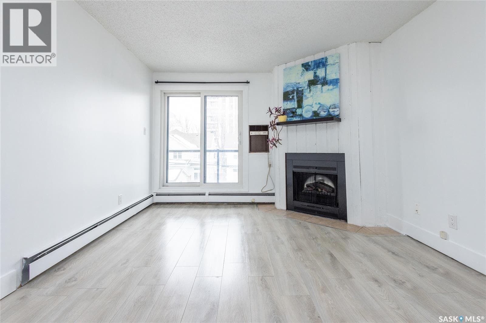 307 512 4th AVENUE N photo 3