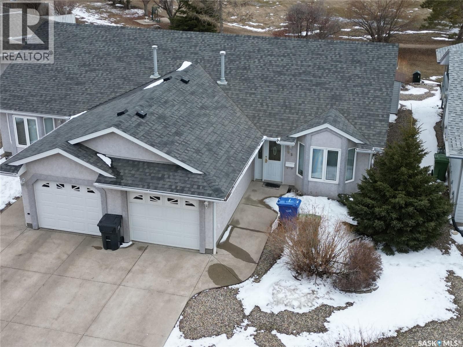 93 Russell DRIVE — photo 2