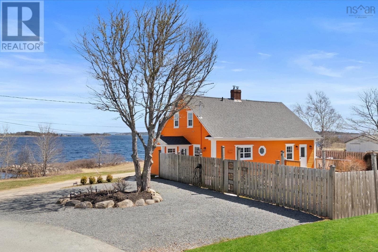 286 Silver Point Road photo 3