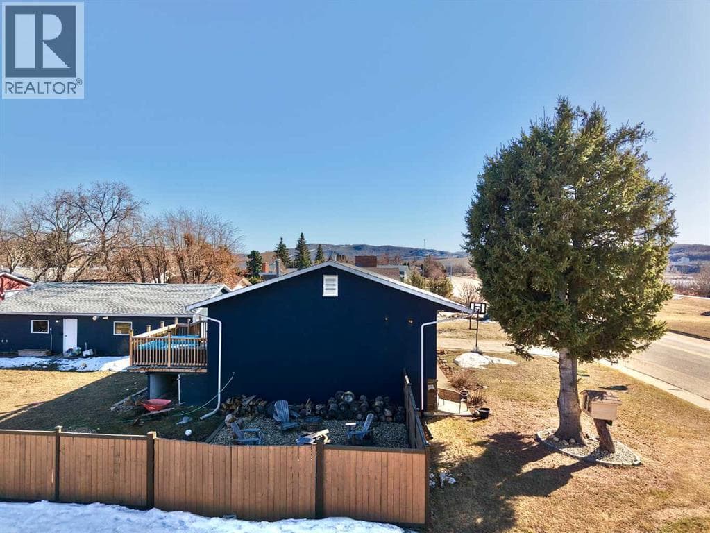 7901 94 Street photo 3