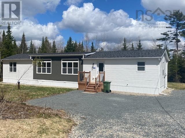 2 bed 2 bath single family at 1122 Lake Egmont Road — $389,900