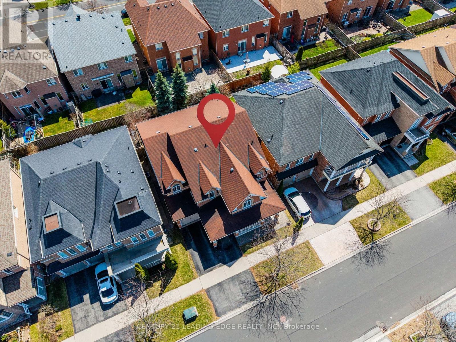 13 FORESTBROOK DRIVE photo 3