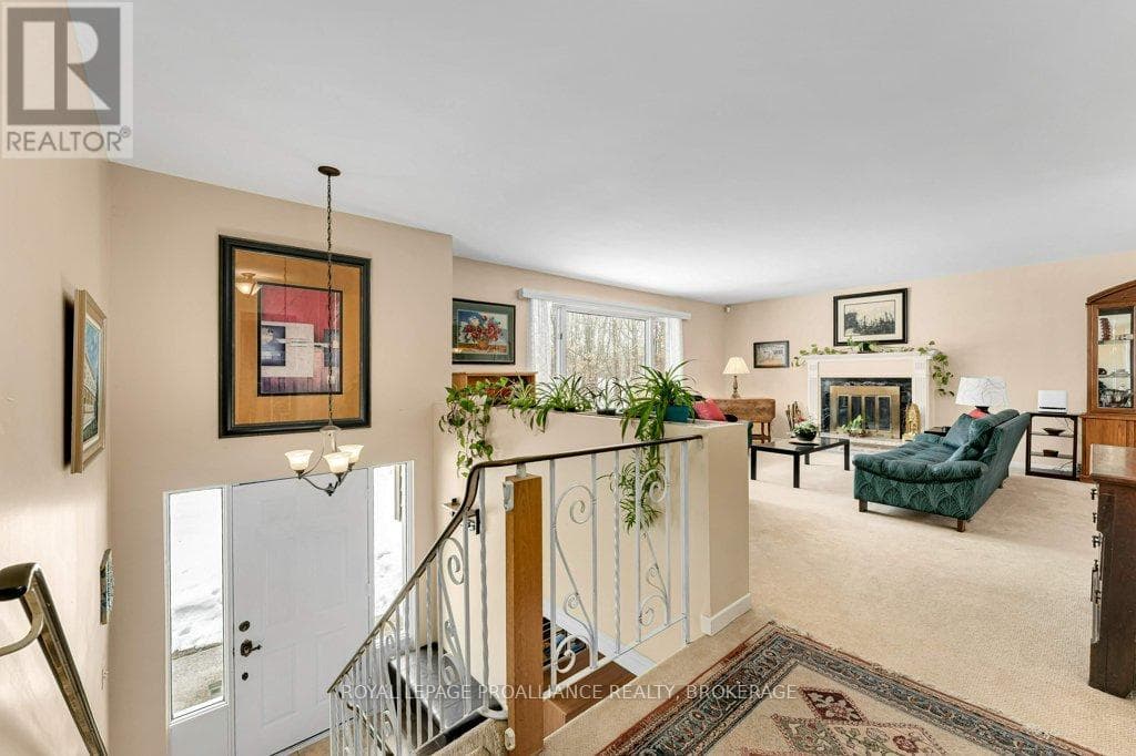 1780 MIDDLE ROAD photo 4