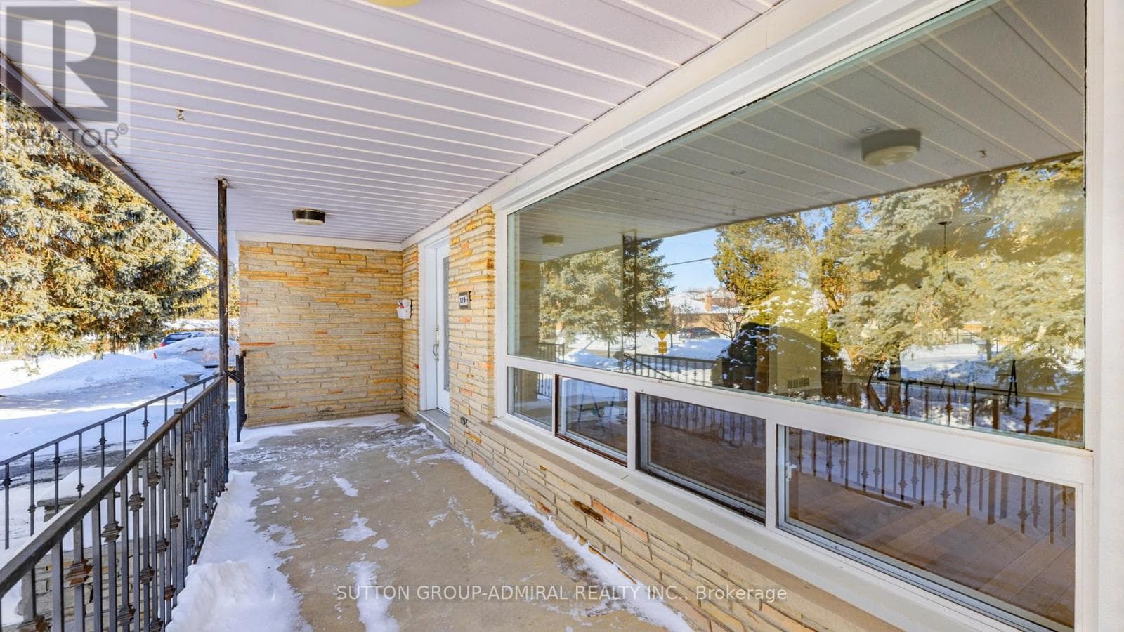 129 CRESTWOOD ROAD photo 2