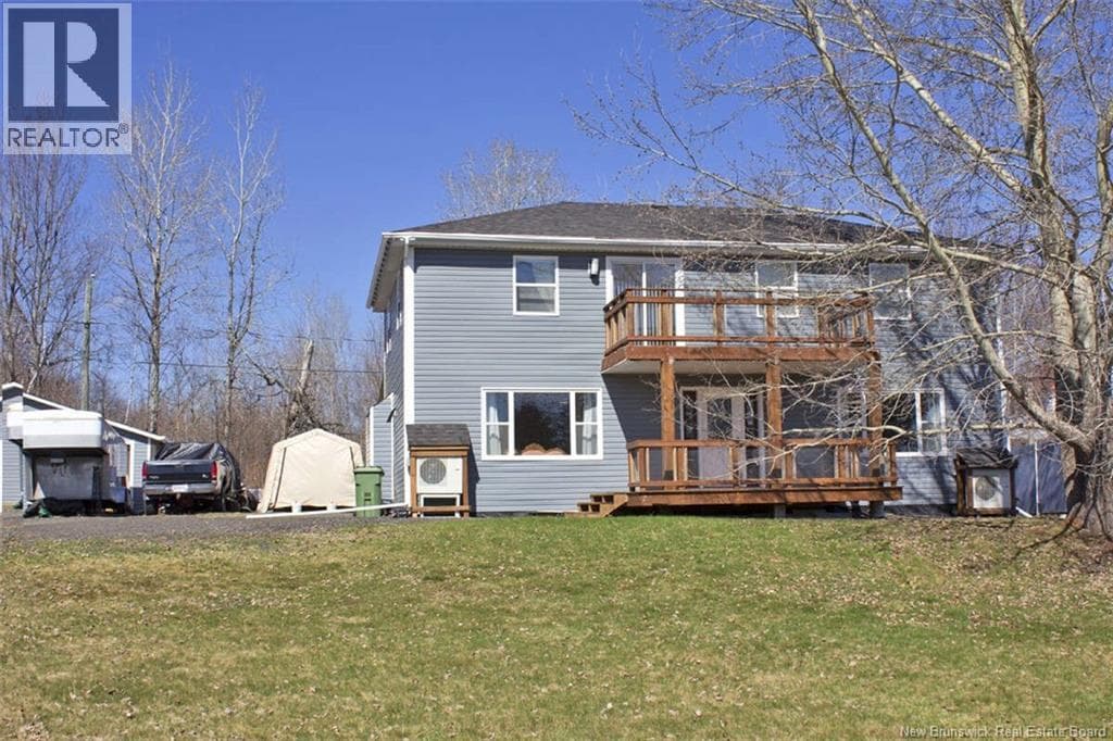 5 bed 3 bath single family at 6 8 Harbour Street — $394,900