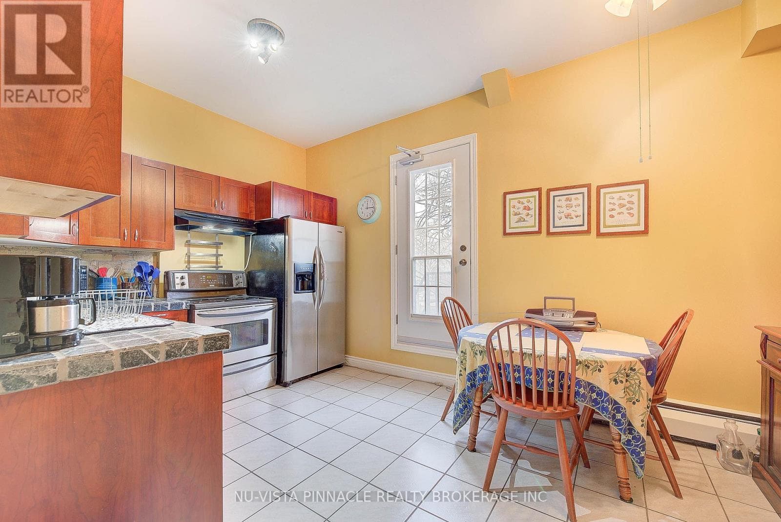 5 - 49 RIDOUT STREET S photo 5