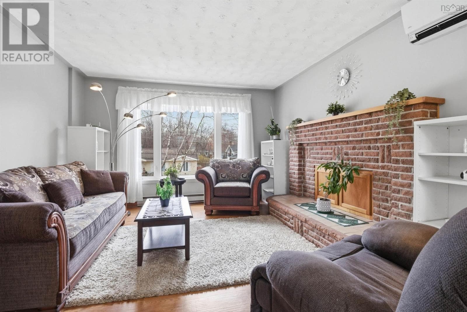 827 Otter Drive photo 4