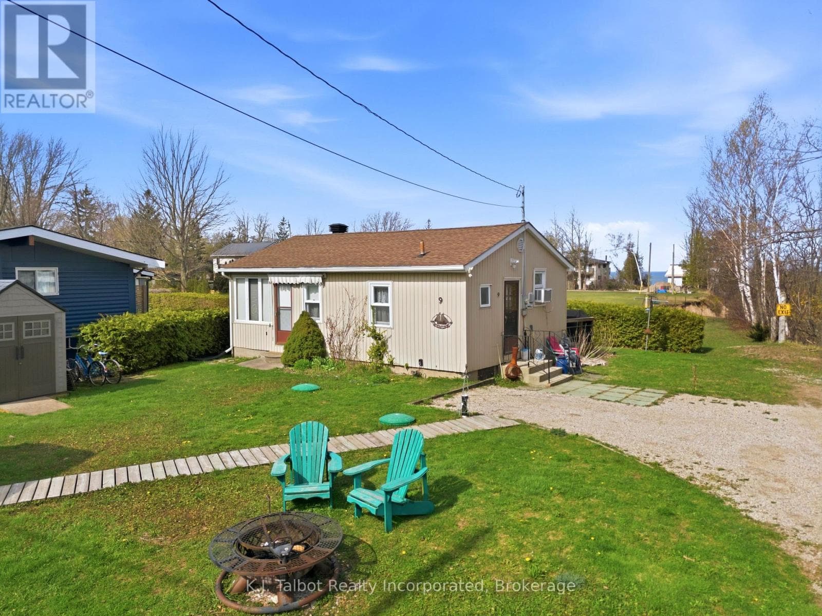 9 RAVINE PARK ROAD N photo 3