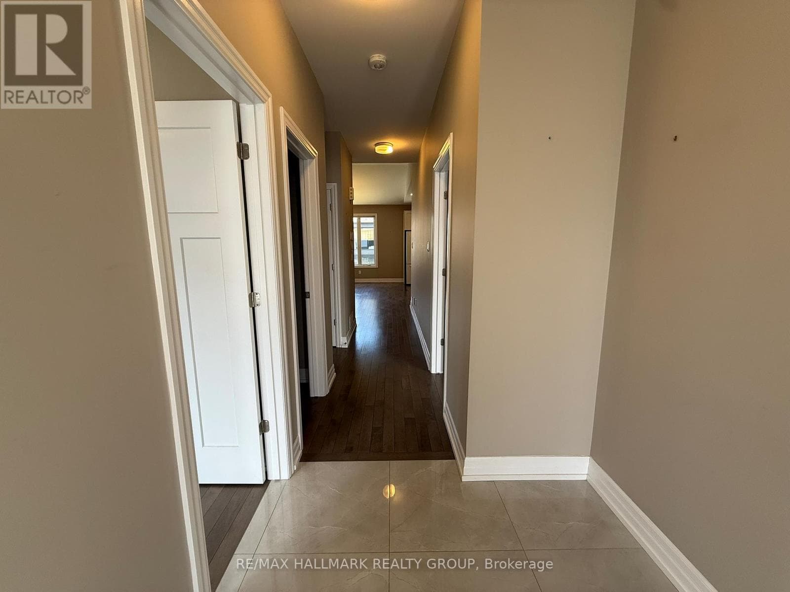 23 SOLARA PRIVATE photo 2