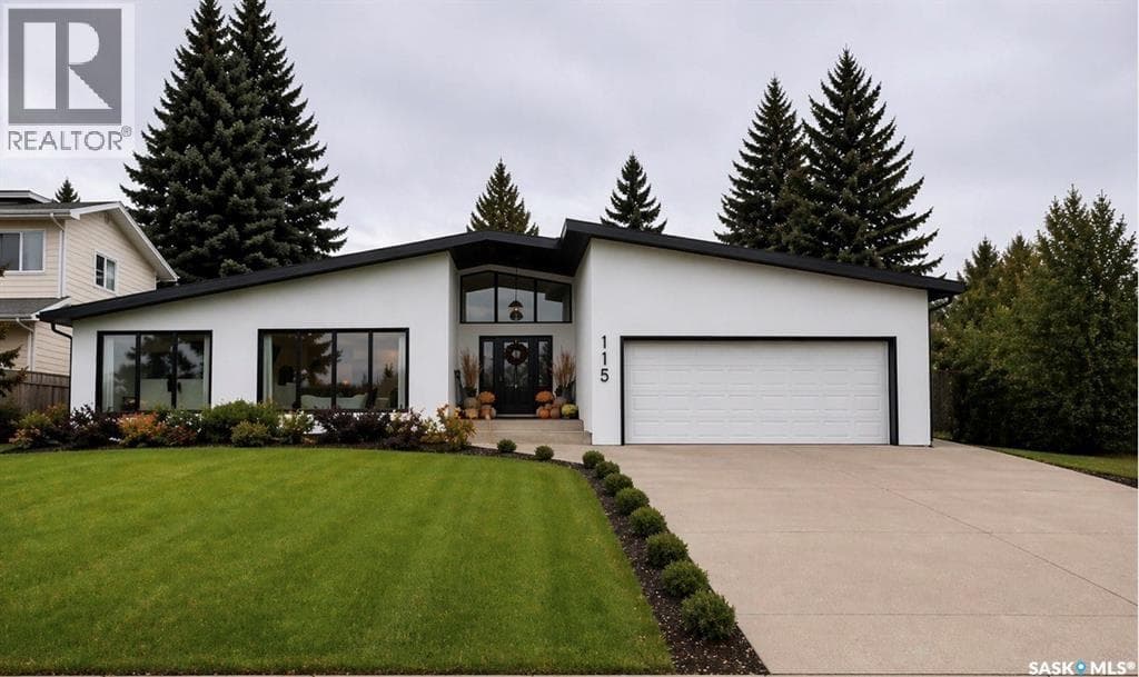 115 Whiteswan DRIVE