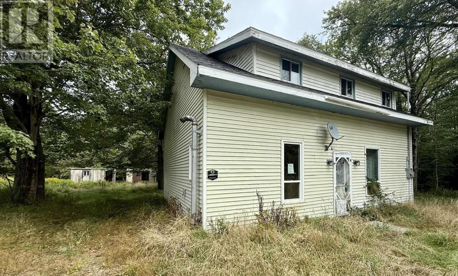 5 bed 1 bath single family at 487 Saunders Road — $89,900