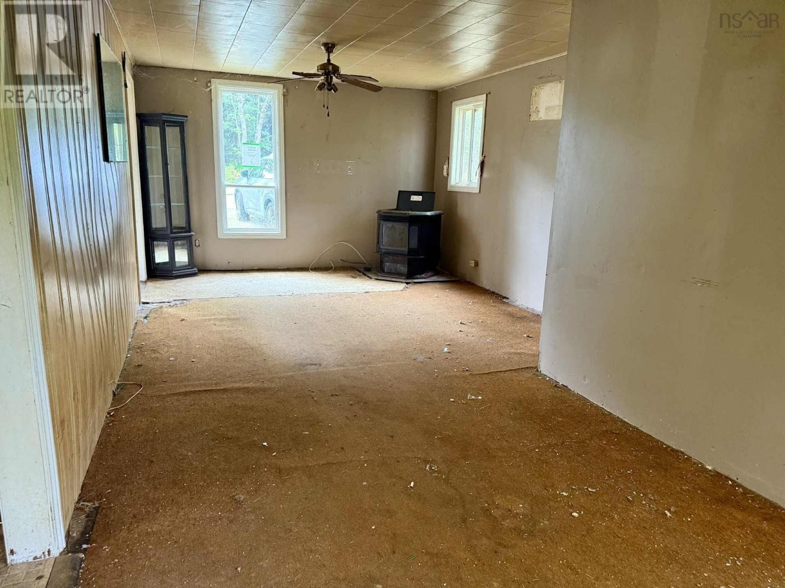 487 Saunders Road photo 2