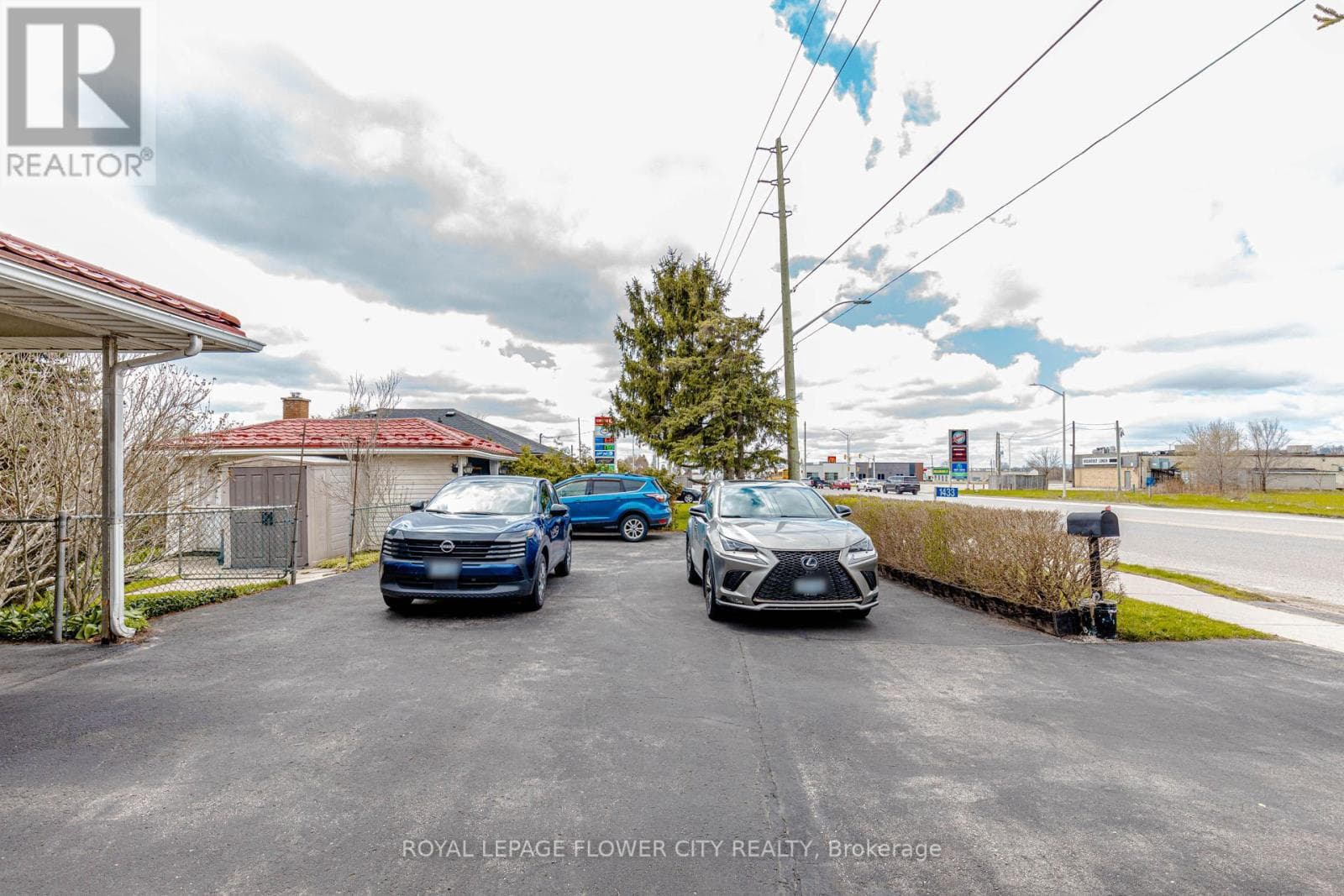 1433 FANSHAWE PARK ROAD E photo 3