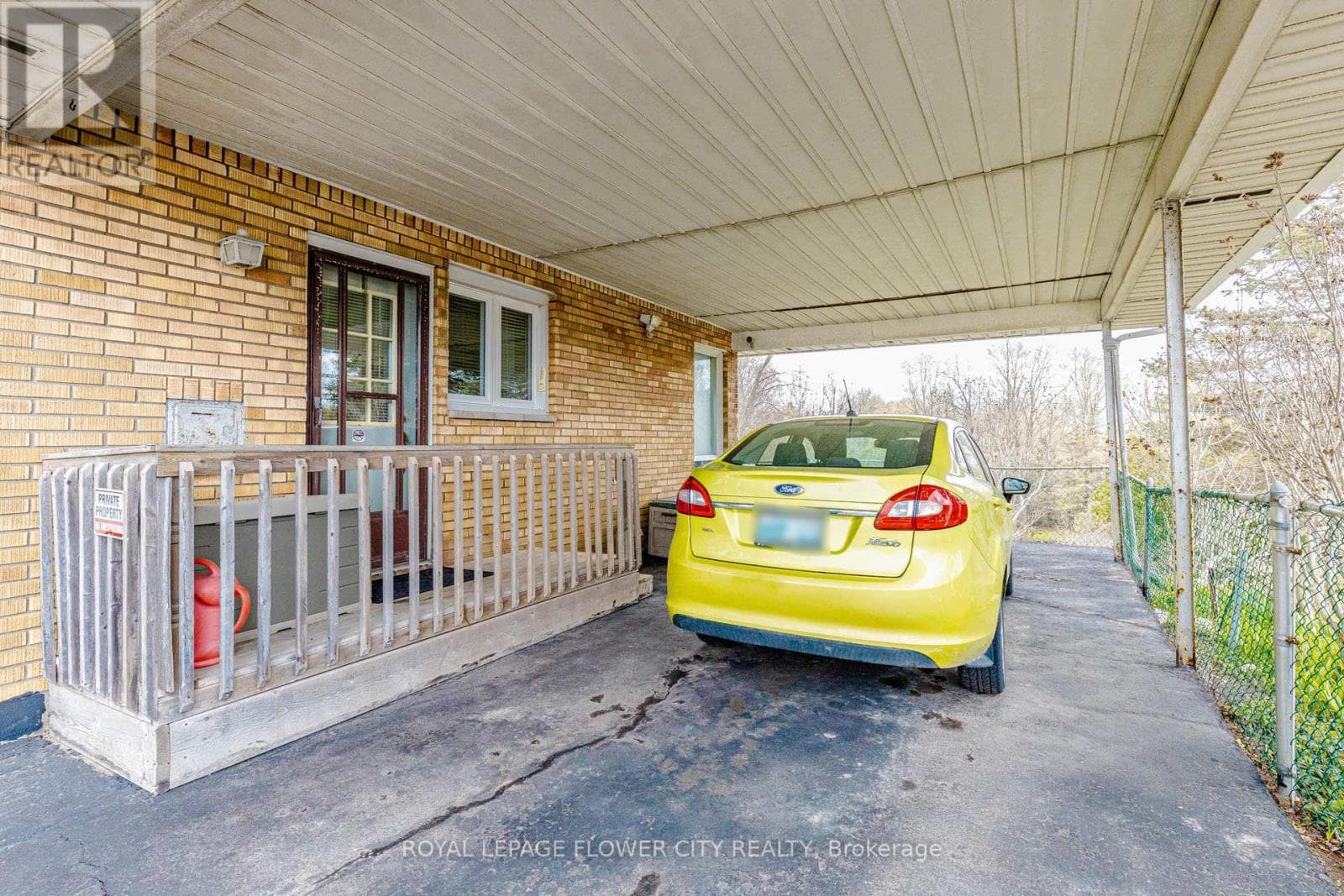 1433 FANSHAWE PARK ROAD E photo 4