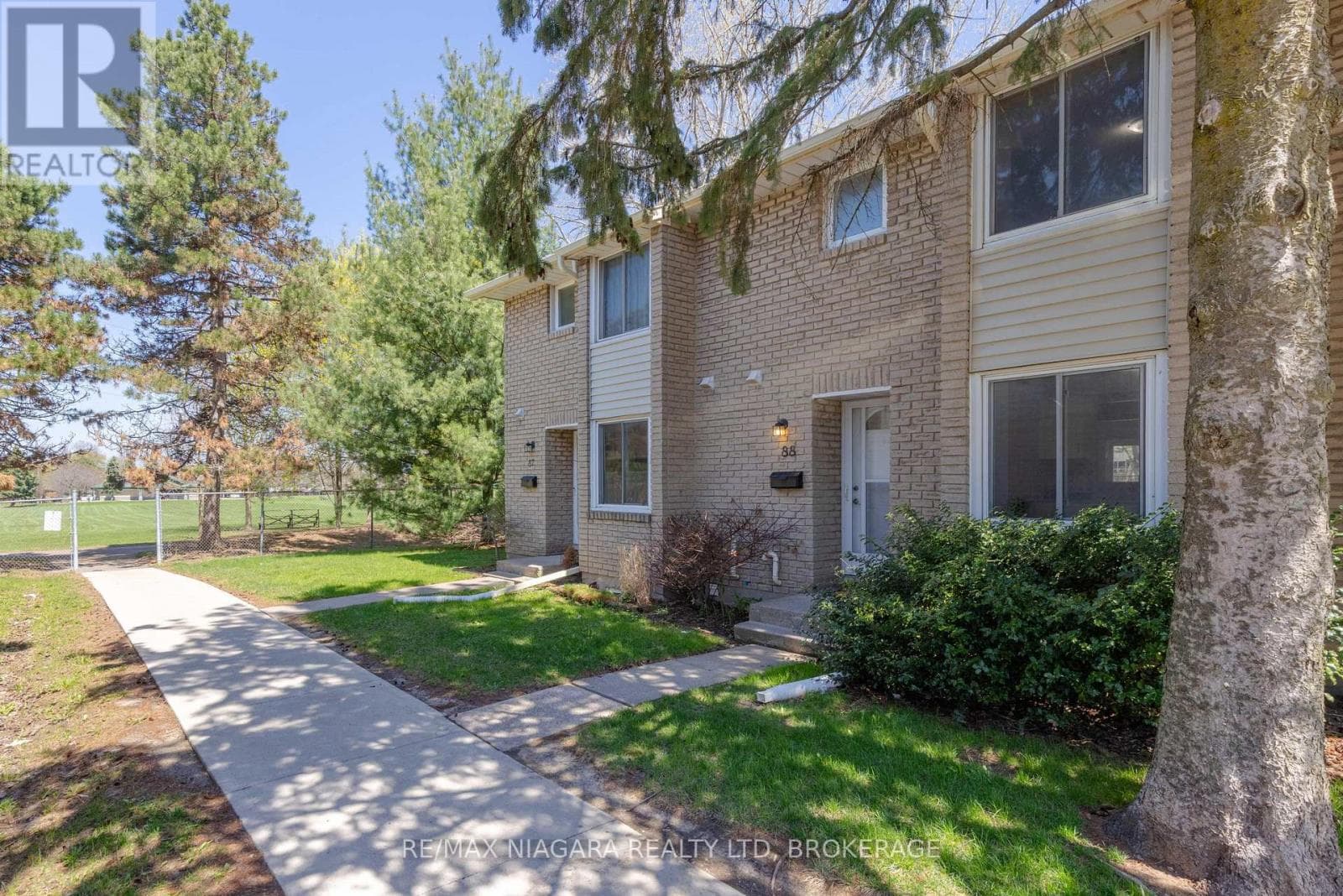 3 bed 2 bath single family at 88 - 6767 THOROLD STONE ROAD — $425,000