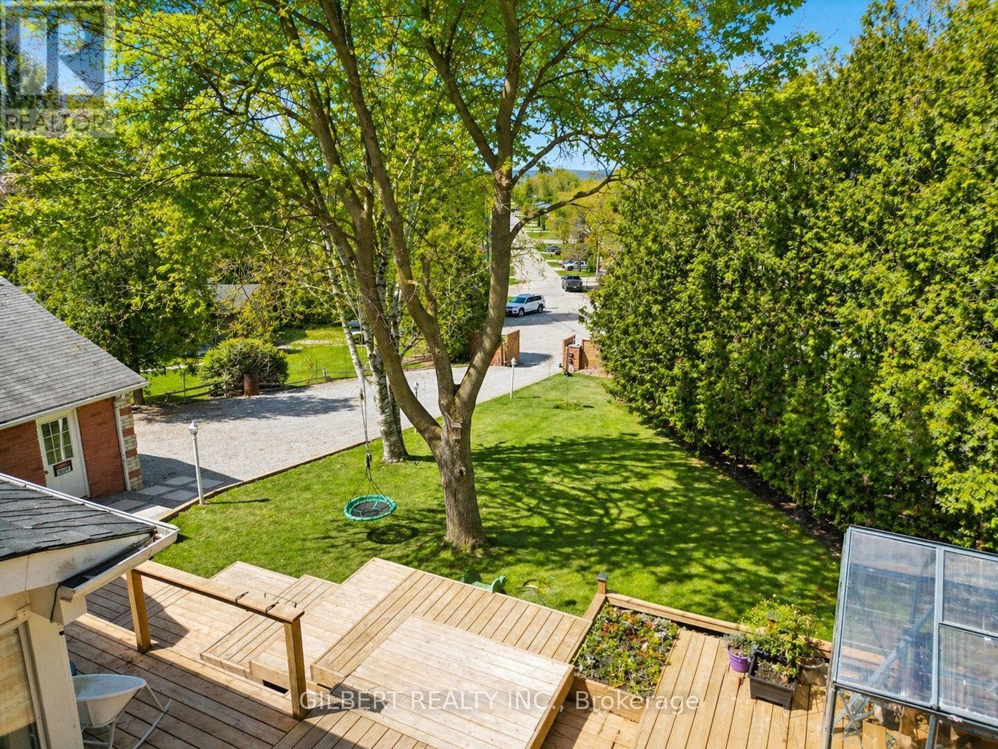 313 WINNIFRED DRIVE photo 3