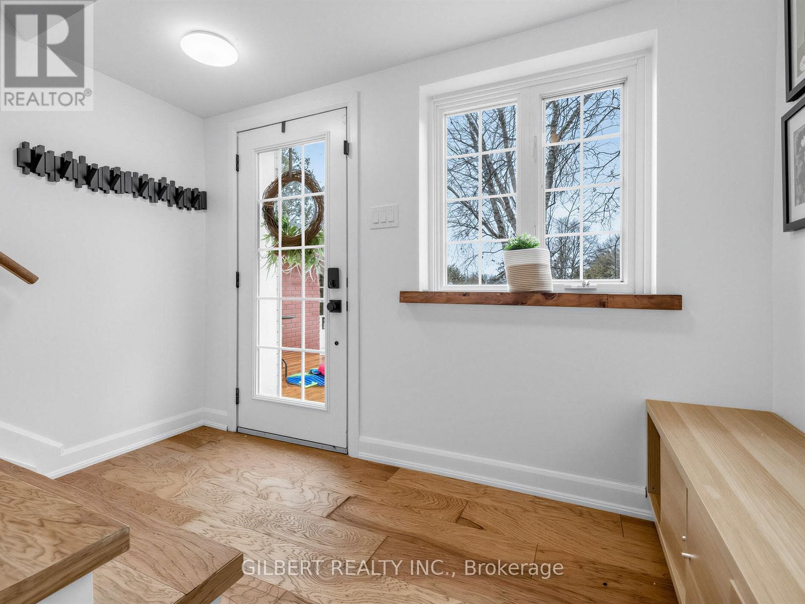313 WINNIFRED DRIVE photo 5