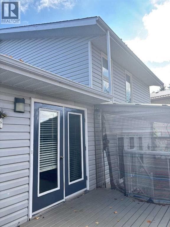 5520 41 Street photo 3