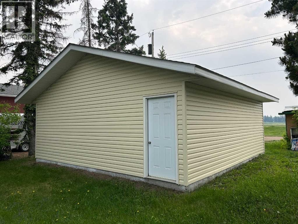 4517 53 Street photo 4