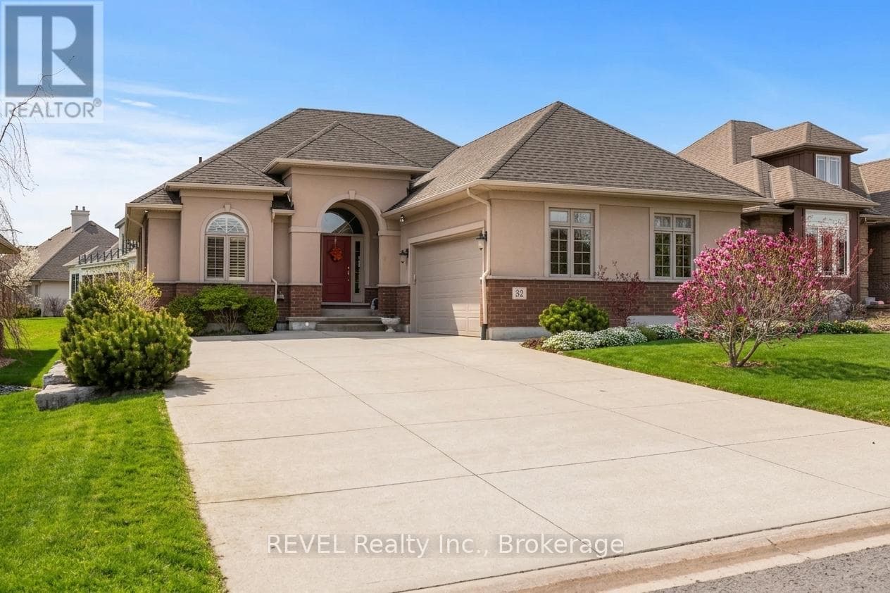 2 bed 2 bath single family at 32 MAGNOLIA LANE — $949,900