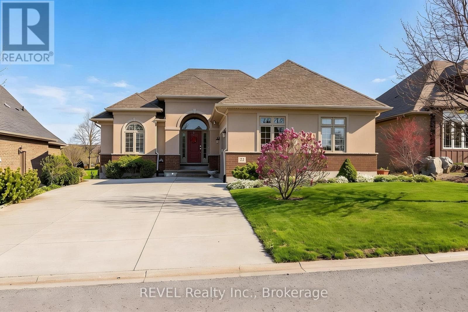 32 MAGNOLIA LANE photo 2