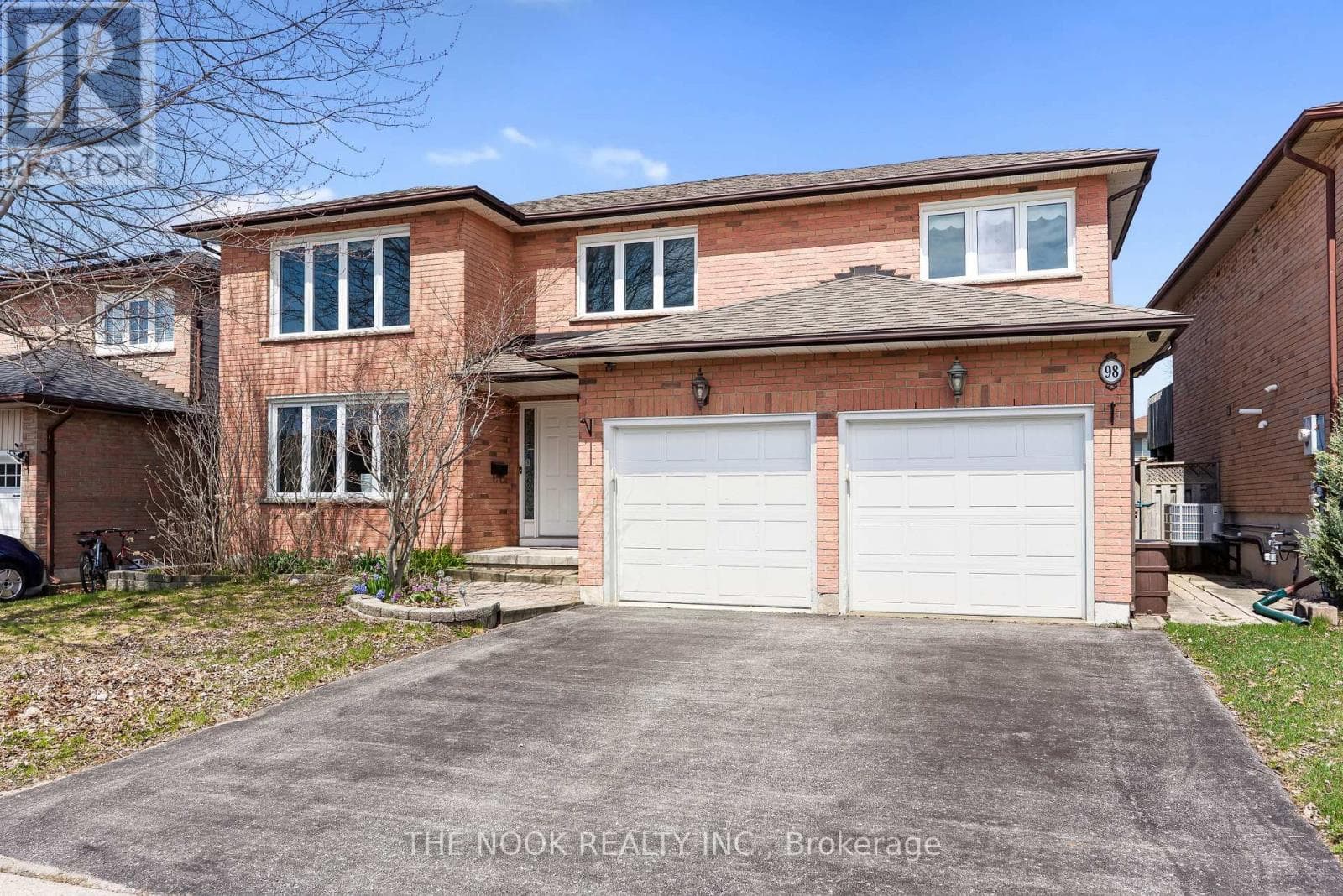 98 DEVONDALE STREET photo 3