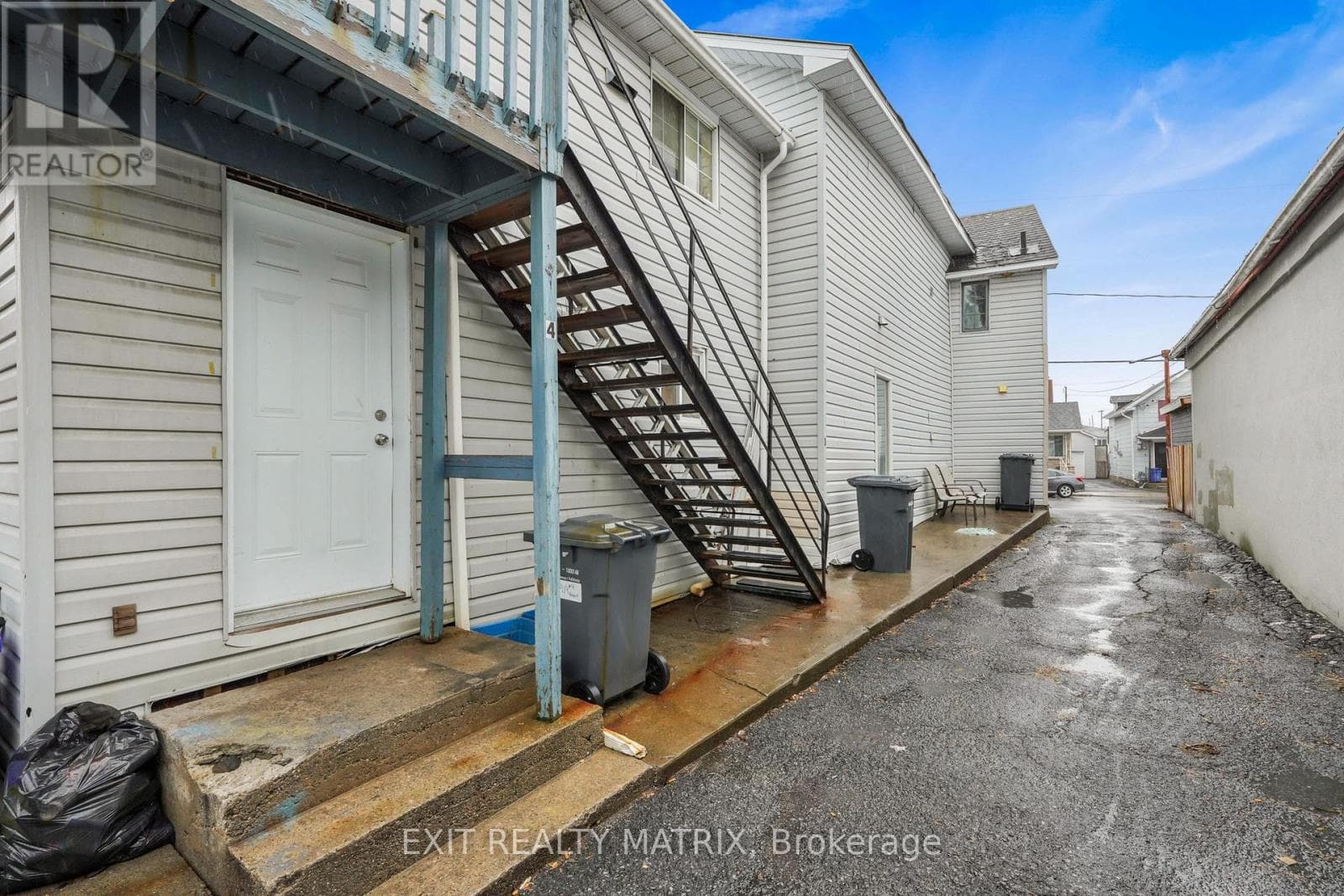 749 REGENT STREET photo 4