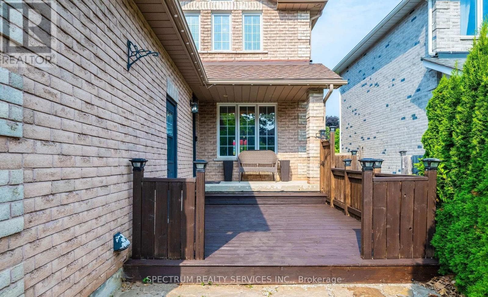 54 NORTHVIEW CRESCENT photo 2