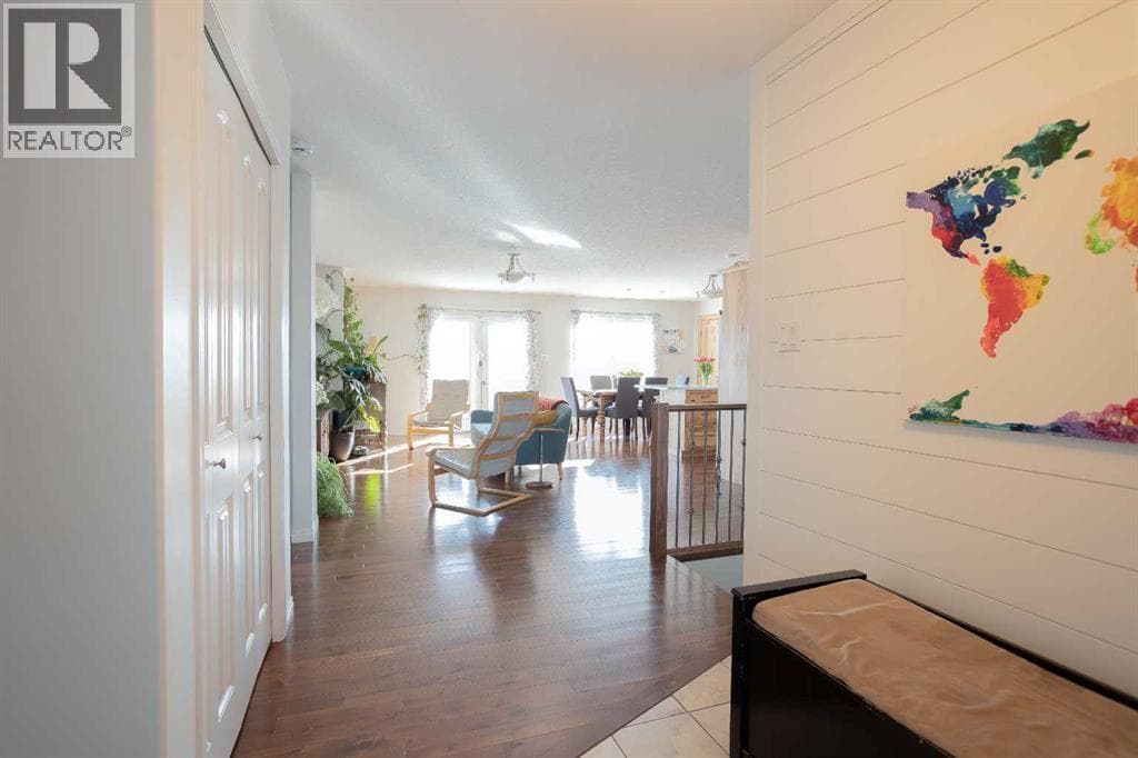 2413 7 Avenue photo 4