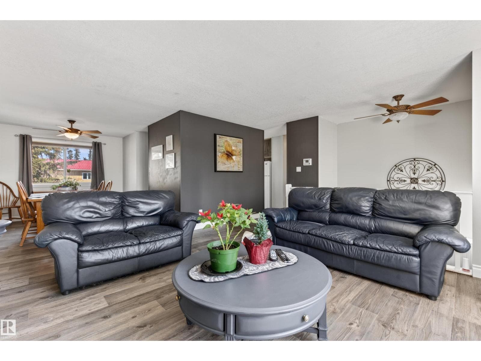 4 BRUYER CR — photo 4