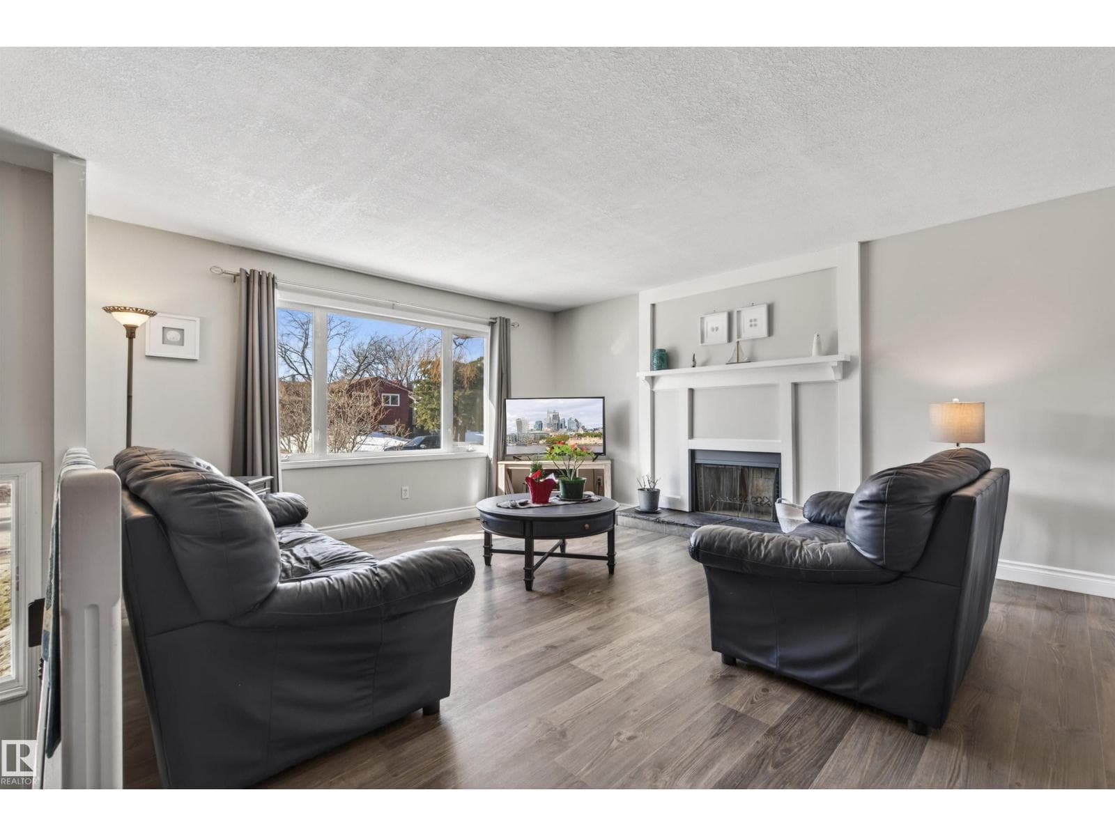 4 BRUYER CR — photo 5