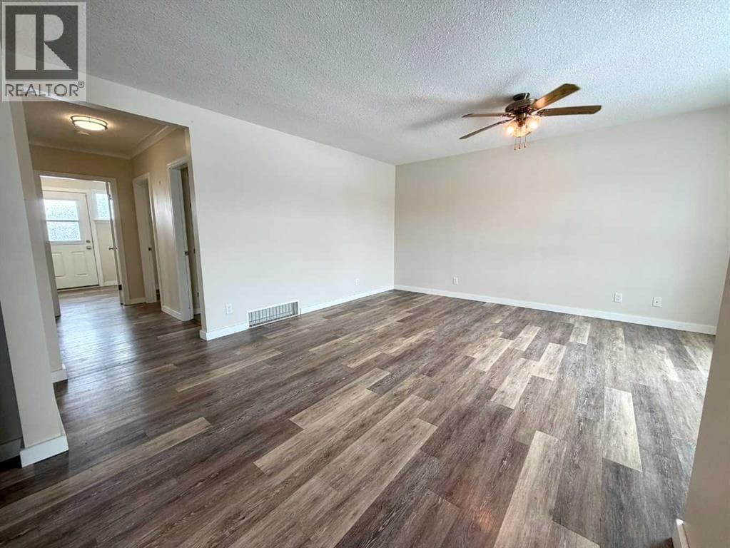 830 6 Avenue photo 4