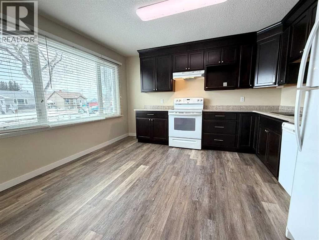 830 6 Avenue photo 5