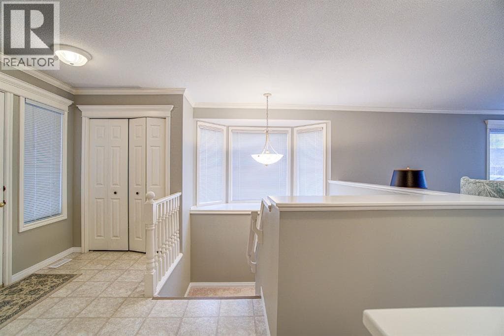 26 Skyline Crescent photo 5