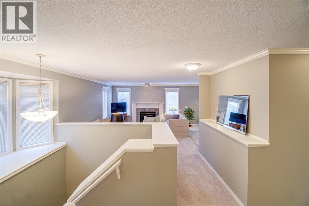 26 Skyline Crescent photo 4